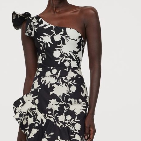 SALE!! H&M x Johanna Ortiz One Shoulder Swimsuit - Picture 2 of 8